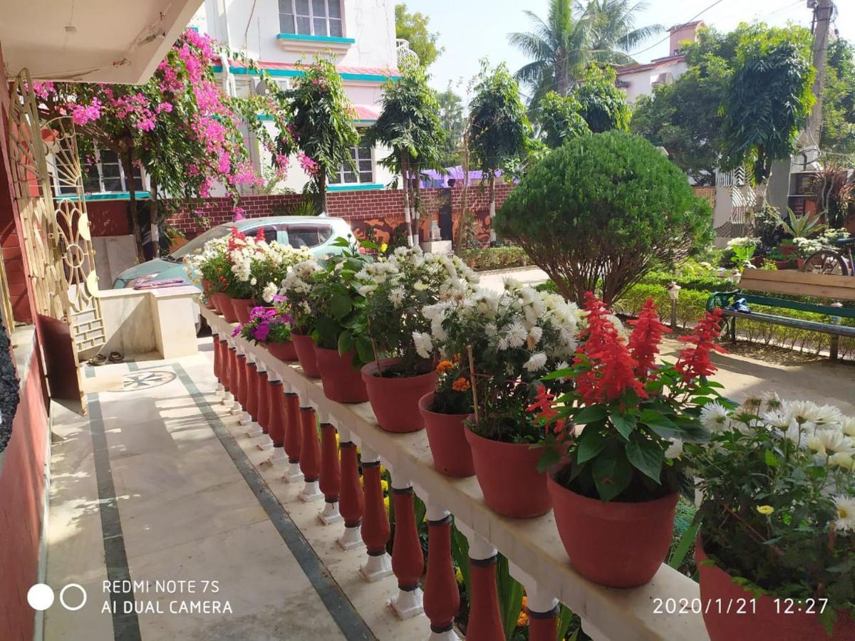 Swapnonir Hotel Shantiniketan Bagian luar foto
