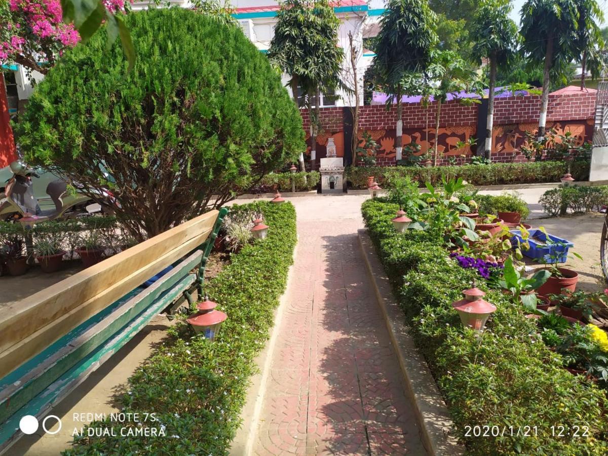 Swapnonir Hotel Shantiniketan Bagian luar foto