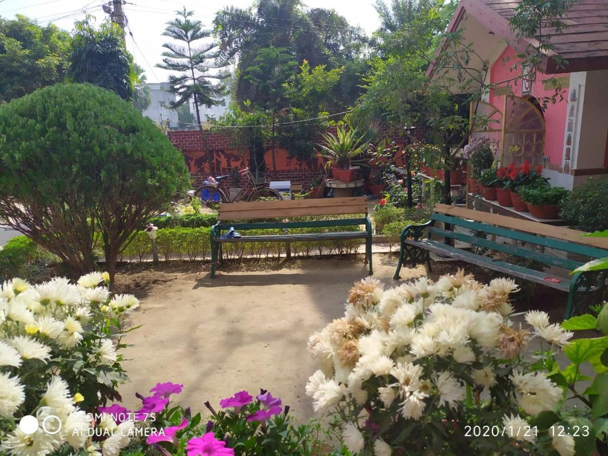 Swapnonir Hotel Shantiniketan Bagian luar foto