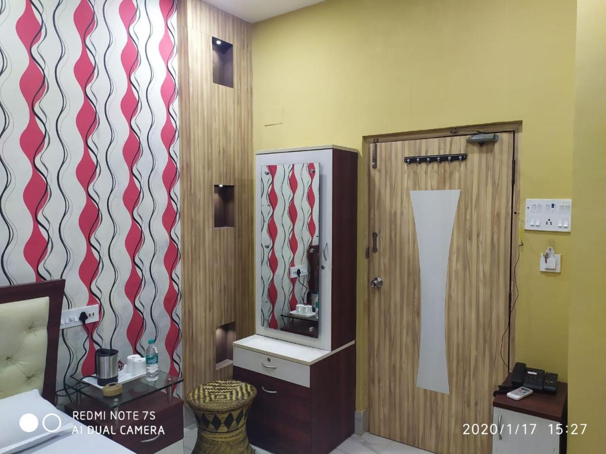 Swapnonir Hotel Shantiniketan Bagian luar foto